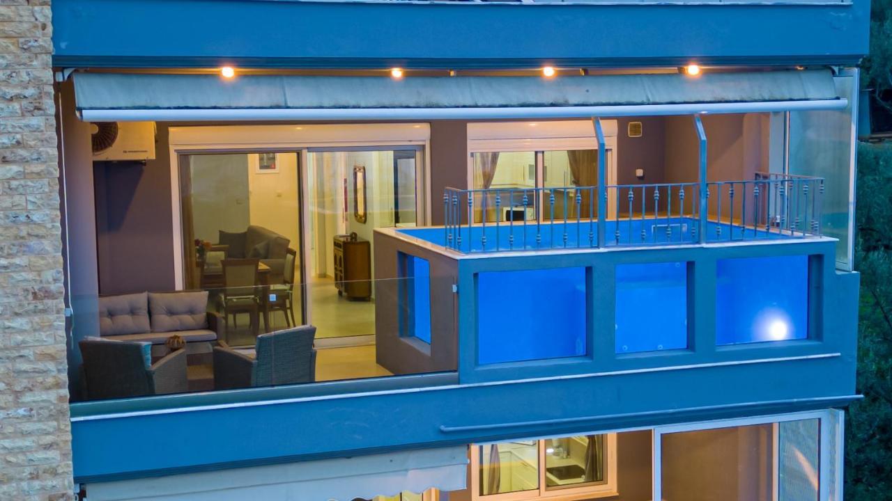 Grand Suites With Private Pools Kalamata Exterior photo