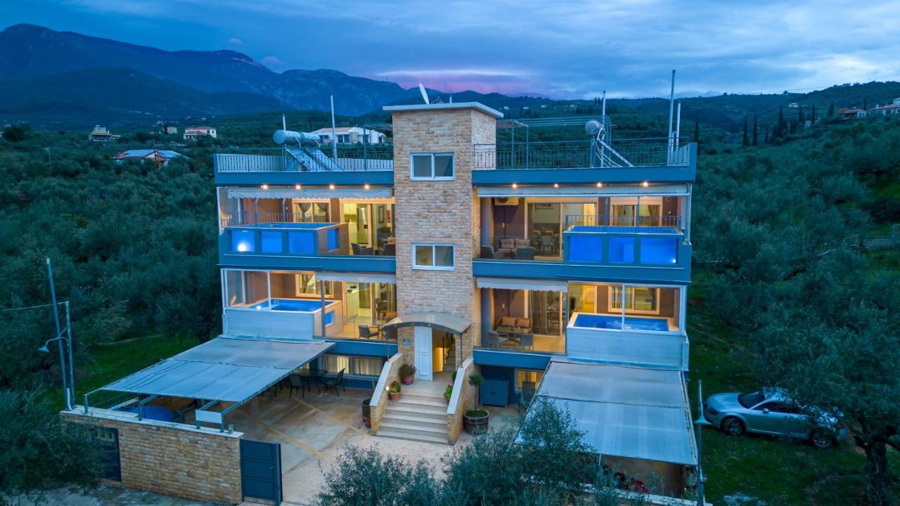 Grand Suites With Private Pools Kalamata Exterior photo