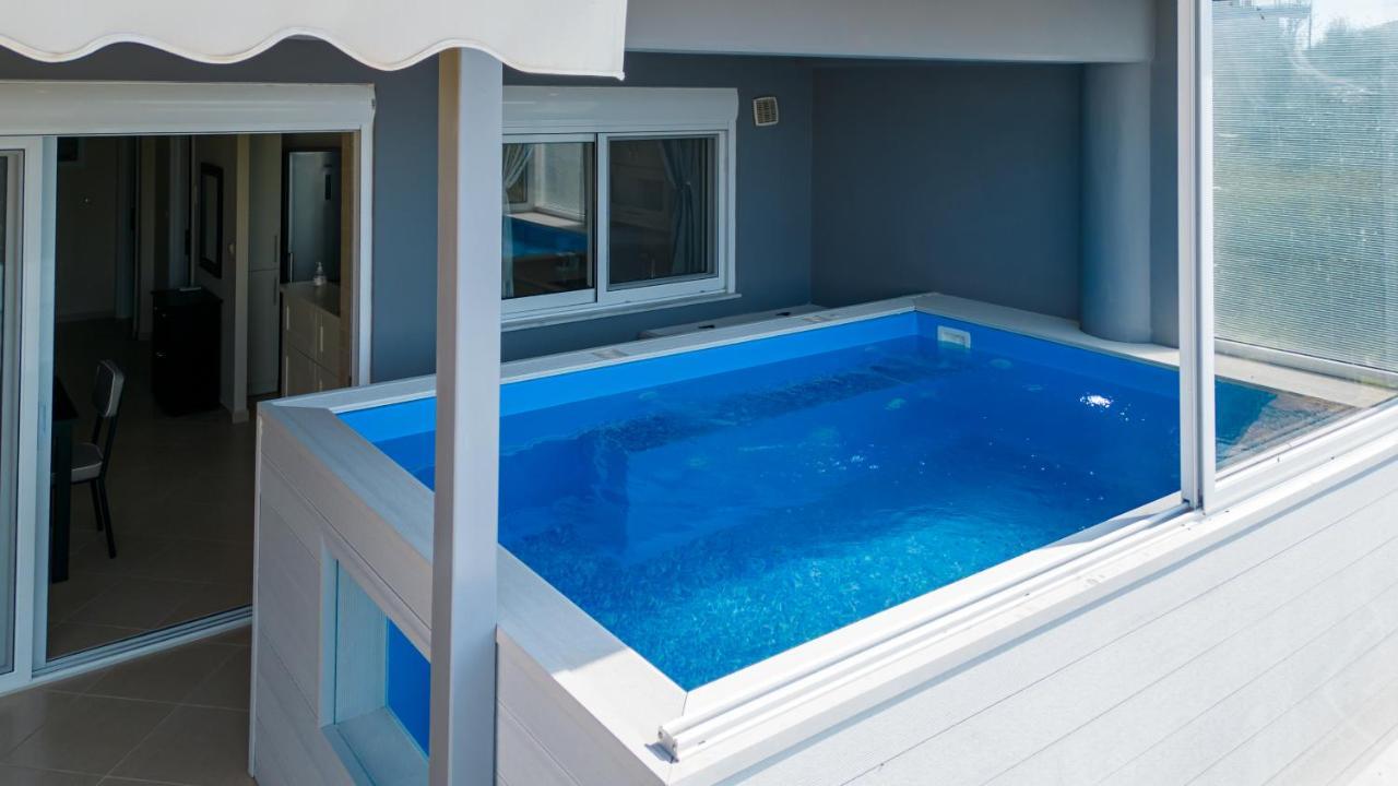 Grand Suites With Private Pools Kalamata Exterior photo