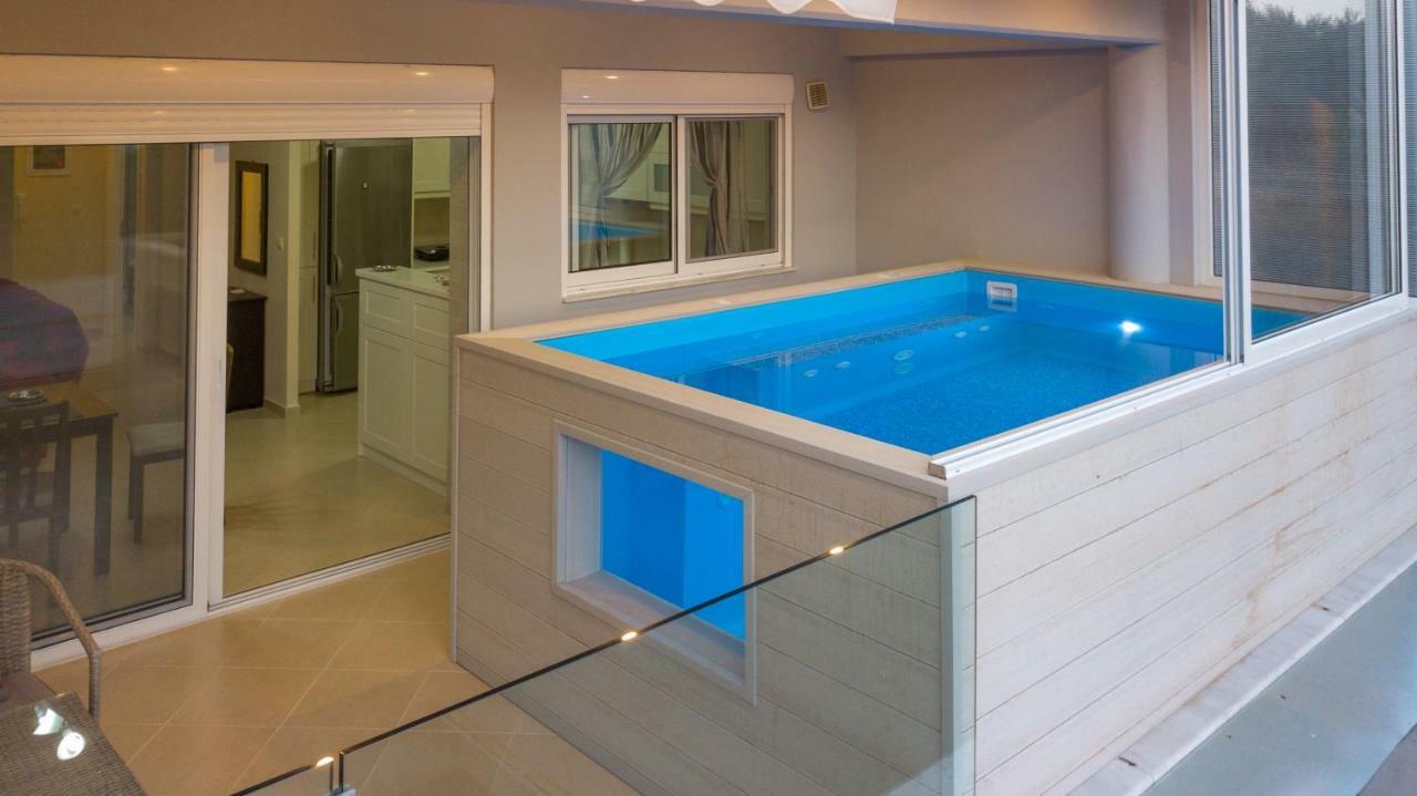 Grand Suites With Private Pools Kalamata Exterior photo
